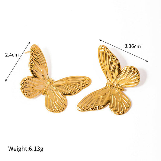18K goldfish-shaped earrings with pearl design