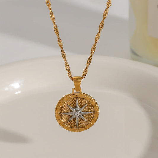 18K gold round necklace with eight-pointed star design, classic and fashionable